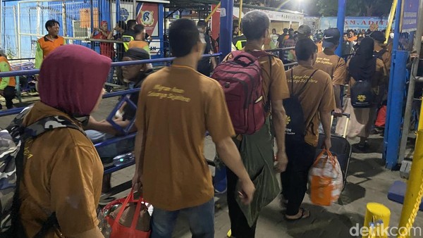 105 PMI Dideportasi dari Malaysia Tiba di Parepare gegara Overstay-Berkasus