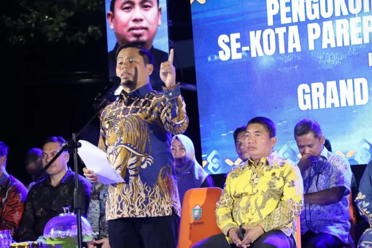 Walikota Minta RT RW Baru Di Lantik Salurkan Bantuan Tepat Sasaran Bukan Tetap sasaran 