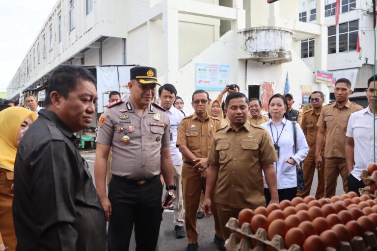 Wali Kota Pantau Harga Sembako di Pasar Lakessi Jelang Idul Fitri