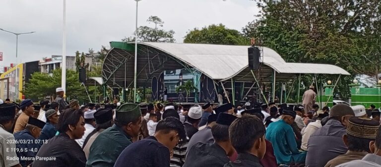 Walikota Parepare Berlebaran Bersama Warga Parepare Di Lapangan Andi Makkasau