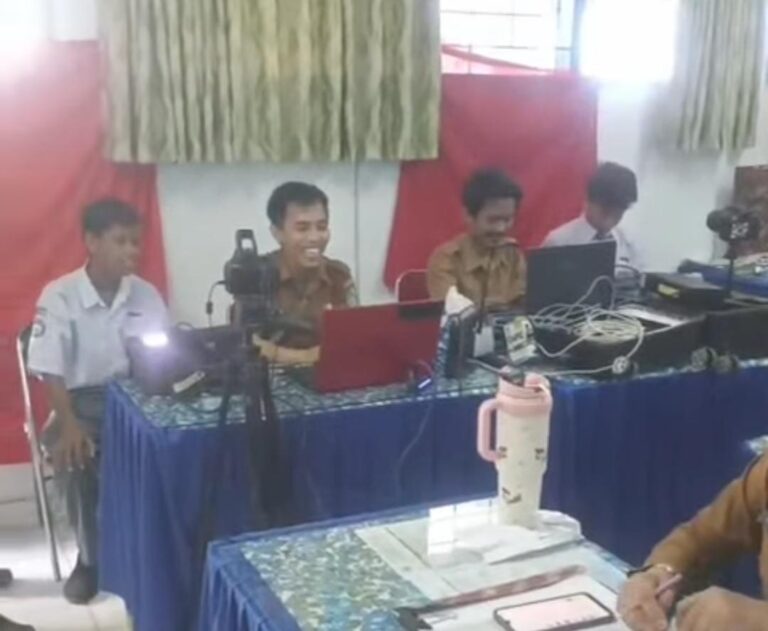 Jemput Bola, Tim Dukcapil Parepare Sisir Ruang Kelas Tingkatkan Perekaman KTP-el Siswa
