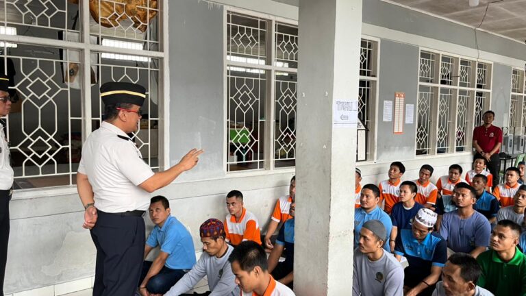 Kakanwil Ditjenpas Sulsel Berikan Penguatan Tupoksi dan Program Akselerasi Menteri di Lapas Parepare