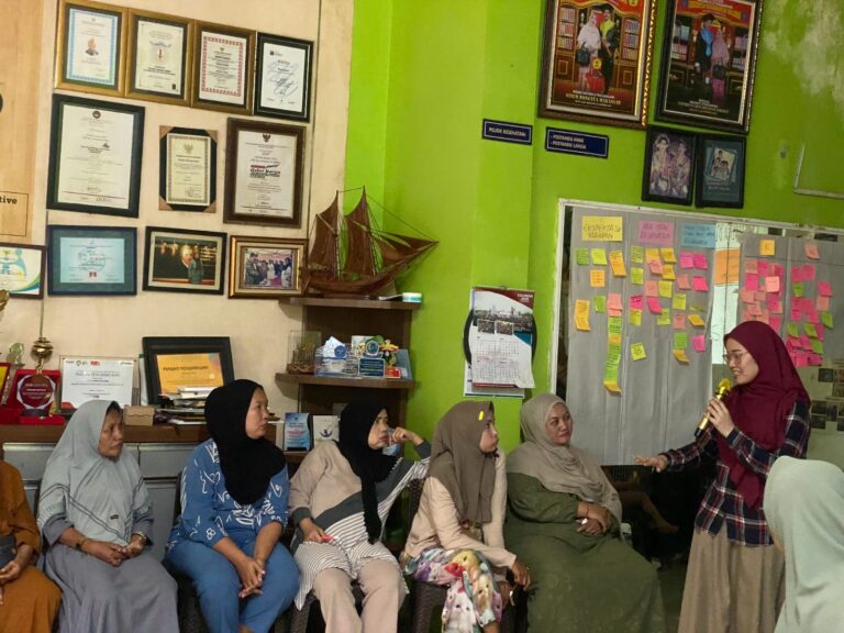 Pertamina Patra Niaga Regional Sulawesi Melalui IT Makassar Perkuat Peran Keluarga Lewat Parenting Class untuk Perlindungan Perempuan dan Anak
