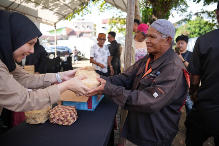 Iduladha Jadi Momentum Kebersamaan, Pertamina Patra Niaga Regional Sulawesi Tebar Ribuan Paket Daging Kurban di Berbagai Wilayah Operasi
