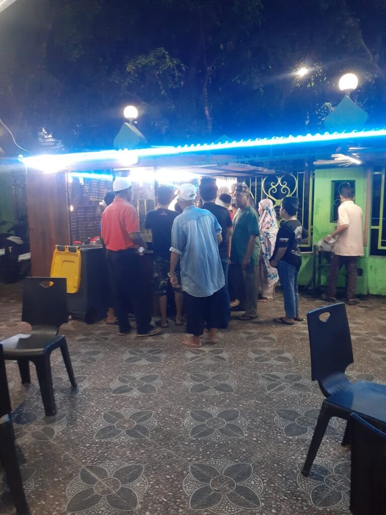 Sempat Vakum Beberapa Bulan, Masjid Raya Parepare Kembali Gelar Program Kopi Gratis