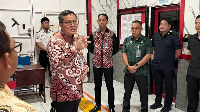 Kepala Biro BMN Kementerian Imigrasi dan Pemasyarakatan Tinjau Fasilitas Lapas Parepare