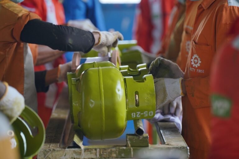 Pertamina Patra Niaga Regional Sulawesi Tambah Pasokan Tabung LPG 3 Kg di Sulawesi Selatan dan Barat, Amankan Peningkatan Demand Kepulangan Haji dan Libur Sekolah