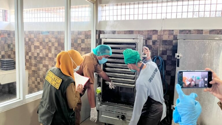 Dinas Kesehatan Kota Parepare dan Puskesmas Lompoe Lakukan Inspeksi Depot Air Minum Lapas Parepare