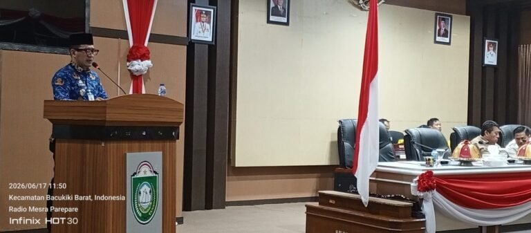 Wakili Walikota Tasming Hamid di Paripurna, Sekda Parepare Jawab Pandangan Umum Fraksi DPRD Terkait Ranperda Pertanggungjawaban APBD 2025