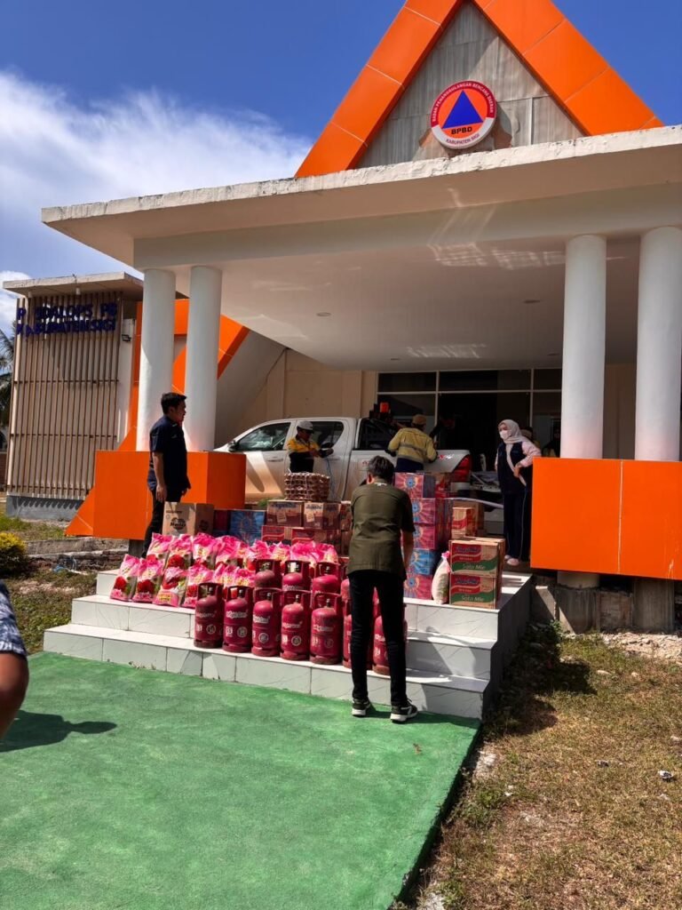 Pertamina Patra Niaga Regional Sulawesi dan Hiswana Migas Salurkan Bantuan Tanggap Bencana untuk Masyarakat Terdampak Gempa di Kabupaten Sigi