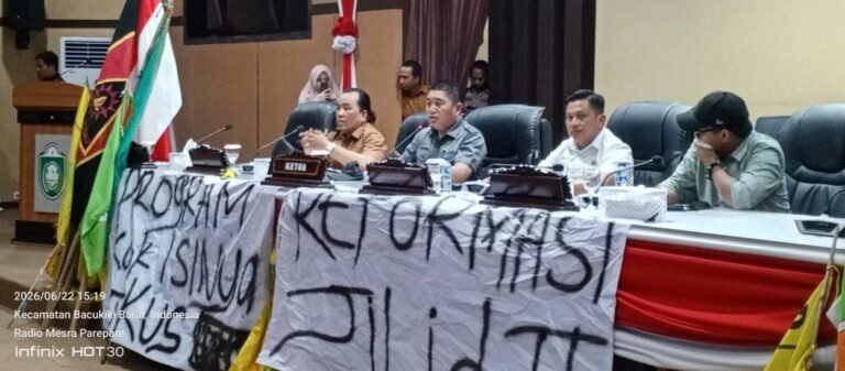 Kritik Kabinet Gemuk Prabowo-Gibran hingga Isu MBG, Aliansi Mahasiswa Parepare Geruduk Kantor DPRD