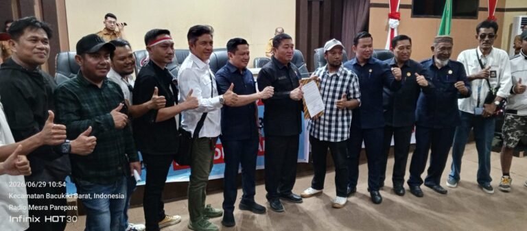 Kawal Program Makan Bergizi Gratis, Aliansi Masyarakat Gelar Aksi Damai di DPRD Parepare