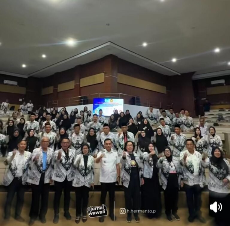 Wakili Wali Kota, Wakil Wali Kota Hermanto Lantik Pengurus YPLP PGRI Parepare dan Tekan Kolaborasi Pendidikan