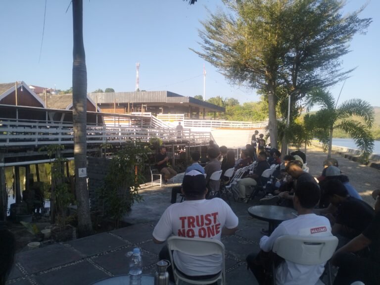 Gelar Bincang Komunitas Kreatif di Teras Empang, ICCN dan PCE Ajak Pegiat Kreatif Parepare Lakukan Retrospektif Kota