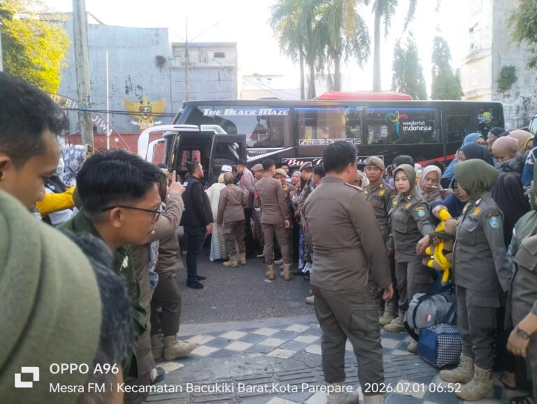 Sambut 95 Jamaah Haji, Sekda Parepare Amarun Agung Hamka Pesan Haji Mabrur Harus Bawa Perubahan Sosial