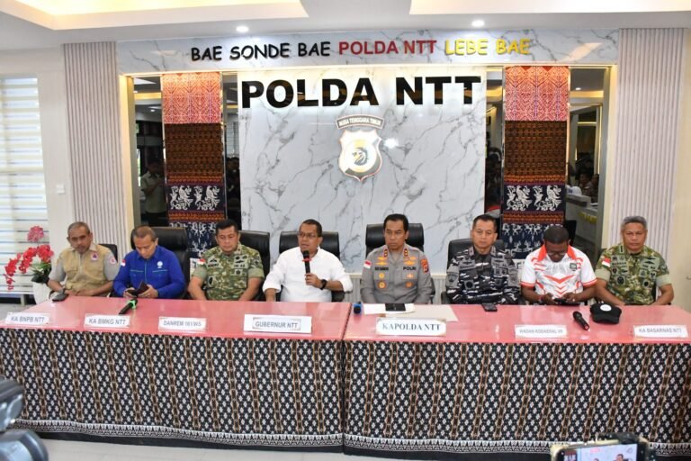 Pasca Gempa M7,7, Polres Sikka Bergerak Cepat Tangani Dampak dan Evakuasi Korban