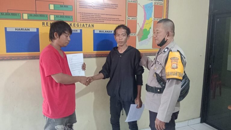 Bhabinkamtibmas Lakessi Mediasi Perselisihan Dua Warga di Polsek Soreang