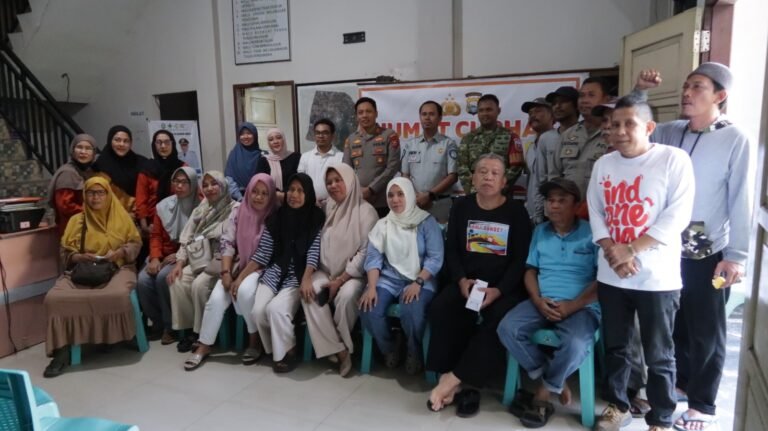 Camat Ujung Parepare Apresiasi Jumat Curhat, Wadah Keterbukaan Yang Memberi Manfaat