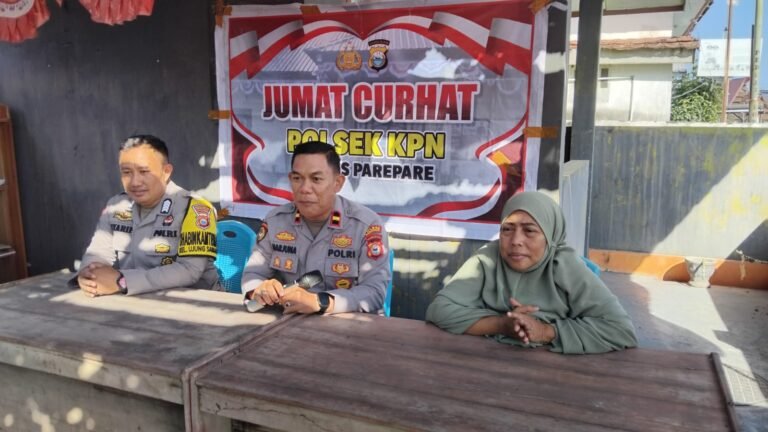 Jumat Curhat Polsek KPN Jadi Jembatan Polisi Dan Warga Ujung Sabbang, Keluhan Debu Pelabuhan jadi Sorotan Utama