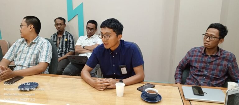 Audiensi dengan Komunitas 588, Manajer PLN UP3 Parepare Jelaskan Penyebab Pemadaman Listrik dan Upaya Penanganannya