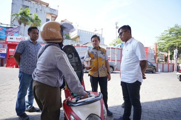Pertamina Patra Niaga Regional Sulawesi Bersama ESDM Sulsel, Satpol PP, Dinas Perhubungan, TNI dan Polri Tinjau SPBU, Perkuat Penguraian Antrean, Stok BBM Dipastikan Aman