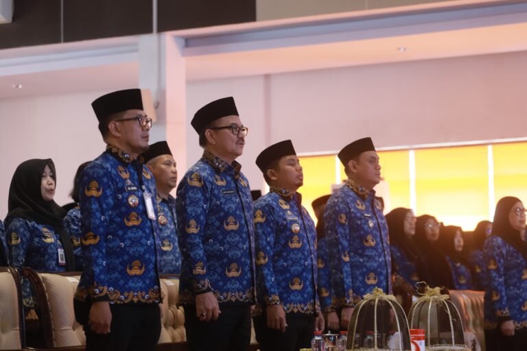 Dorong Inovasi Birokrat di Tengah Keterbatasan Anggaran, Sekda Prov Sulsel Kukuhkan Pengurus Korpri Parepare