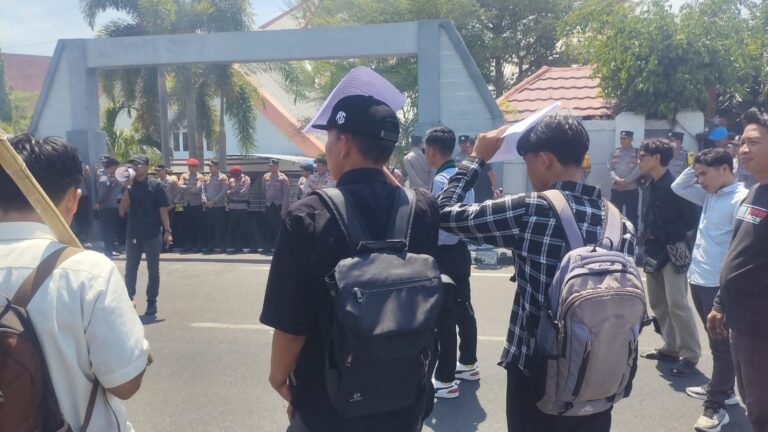Kapolres Parepare Apresiasi Aksi Mahasiswa yang Berjalan Aman dan Tertib