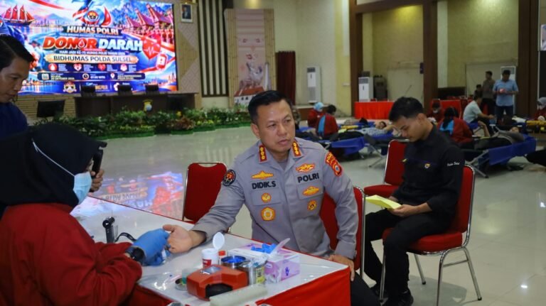 Bid Humas Polda Sulsel Gelar Donor Darah Bersama Media dan Masyarakat, Peringati Hari Jadi Humas Polri ke-75